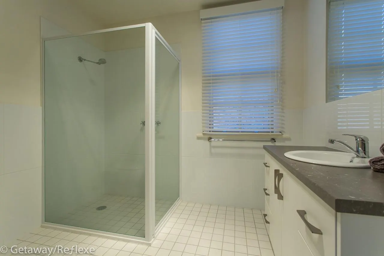 The Pambula Cottage 0*,